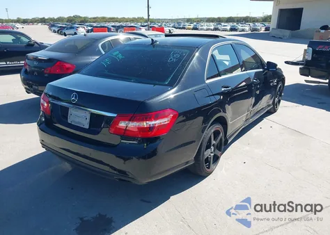 2010 Mercedes-Benz E 550 из США, поврежденный, VIN WDDHF7CB8AA153850